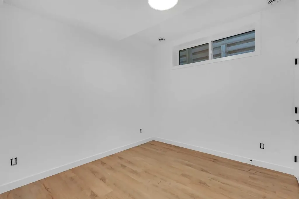 1524 29 Avenue SW Calgary AB T2T 1M3
