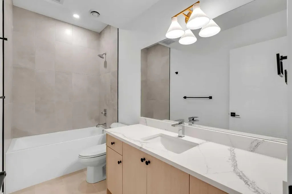 1524 29 Avenue SW Calgary AB T2T 1M3