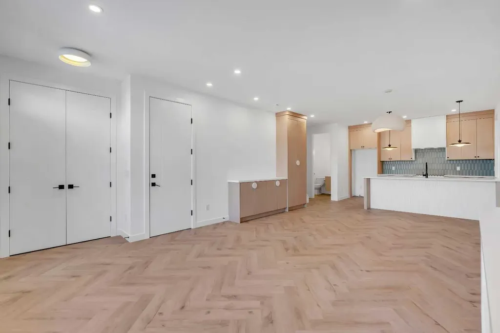 1524 29 Avenue SW Calgary AB T2T 1M3