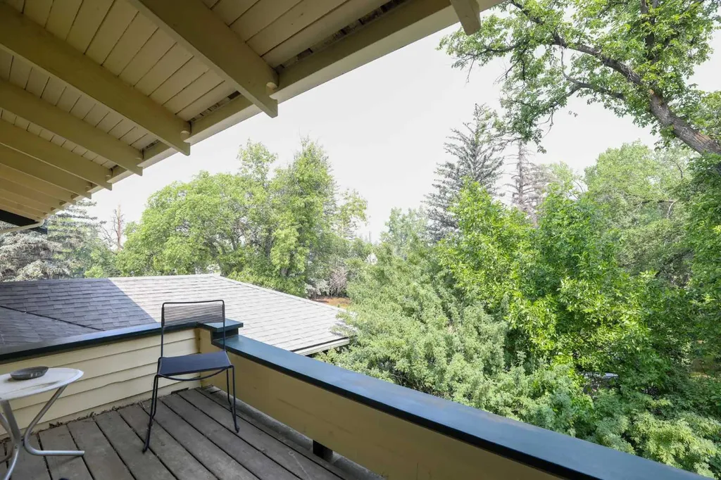 302 King Street Nobleford AB T0L 1S0