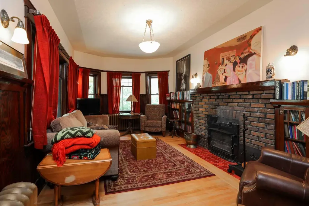 302 King Street Nobleford AB T0L 1S0