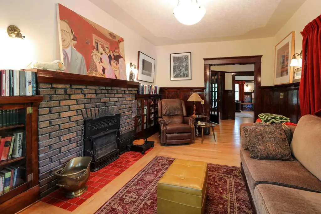 302 King Street Nobleford AB T0L 1S0