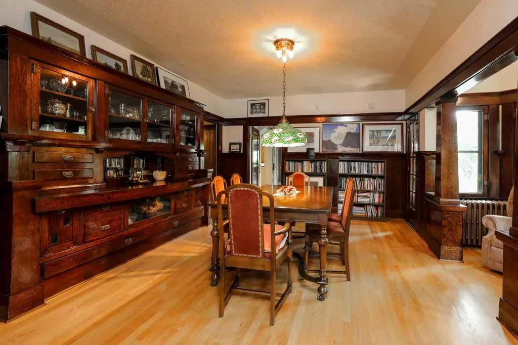 302 King Street Nobleford AB T0L 1S0