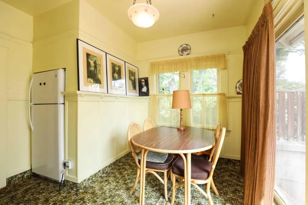302 King Street Nobleford AB T0L 1S0