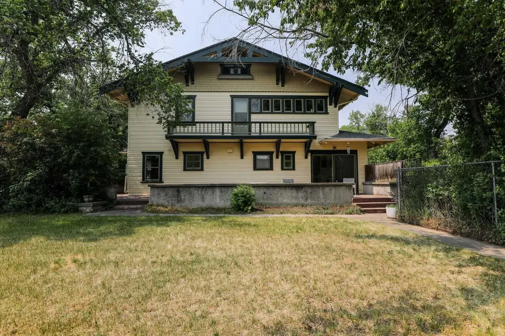 302 King Street Nobleford AB T0L 1S0