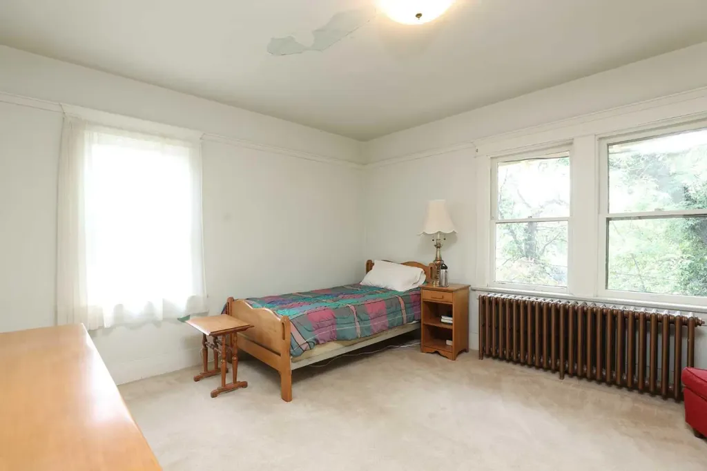 302 King Street Nobleford AB T0L 1S0