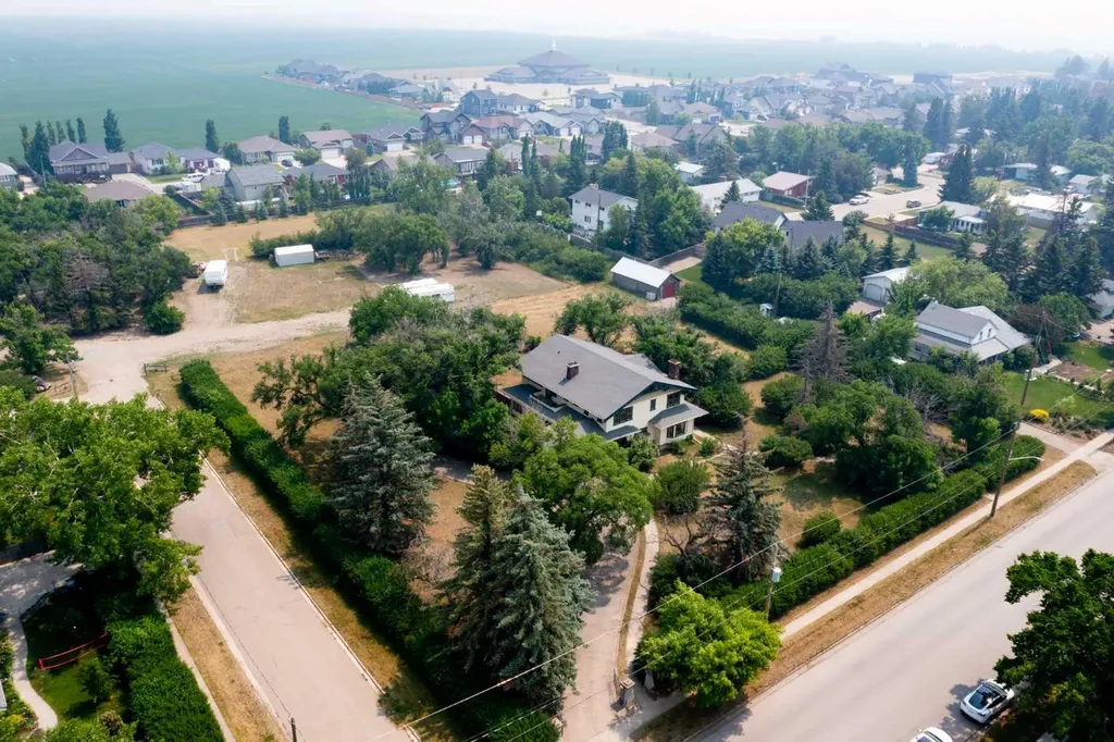 302 King Street Nobleford AB T0L 1S0