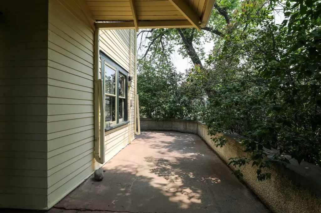 302 King Street Nobleford AB T0L 1S0