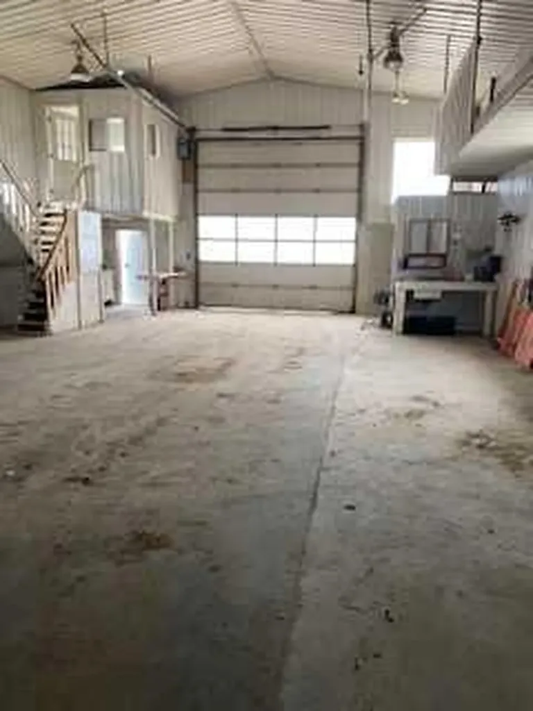 121 1 Avenue Fox Creek AB T0H 3Z0