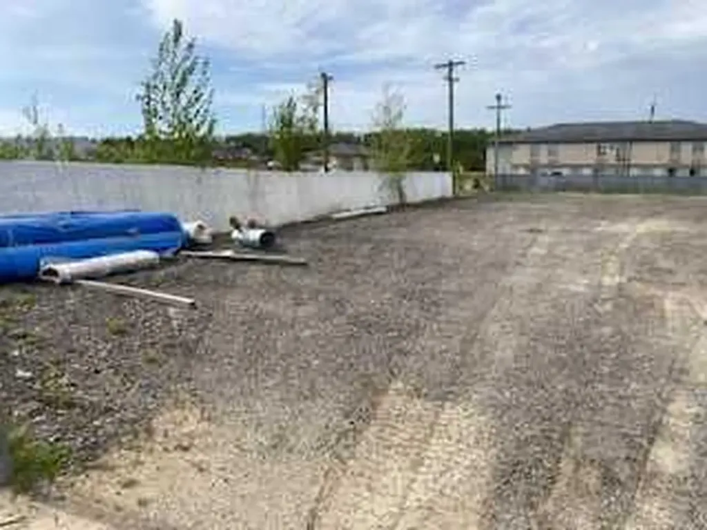 121 1 Avenue Fox Creek AB T0H 3Z0