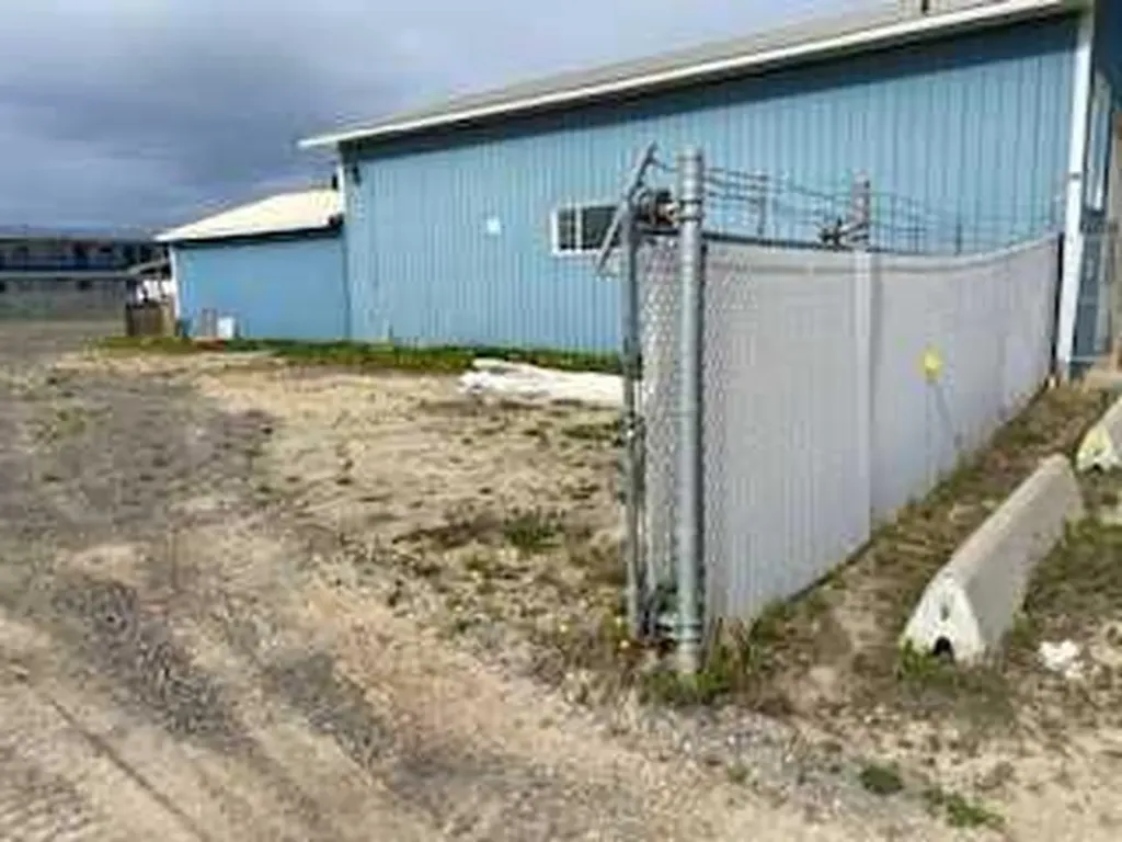 121 1 Avenue Fox Creek AB T0H 3Z0
