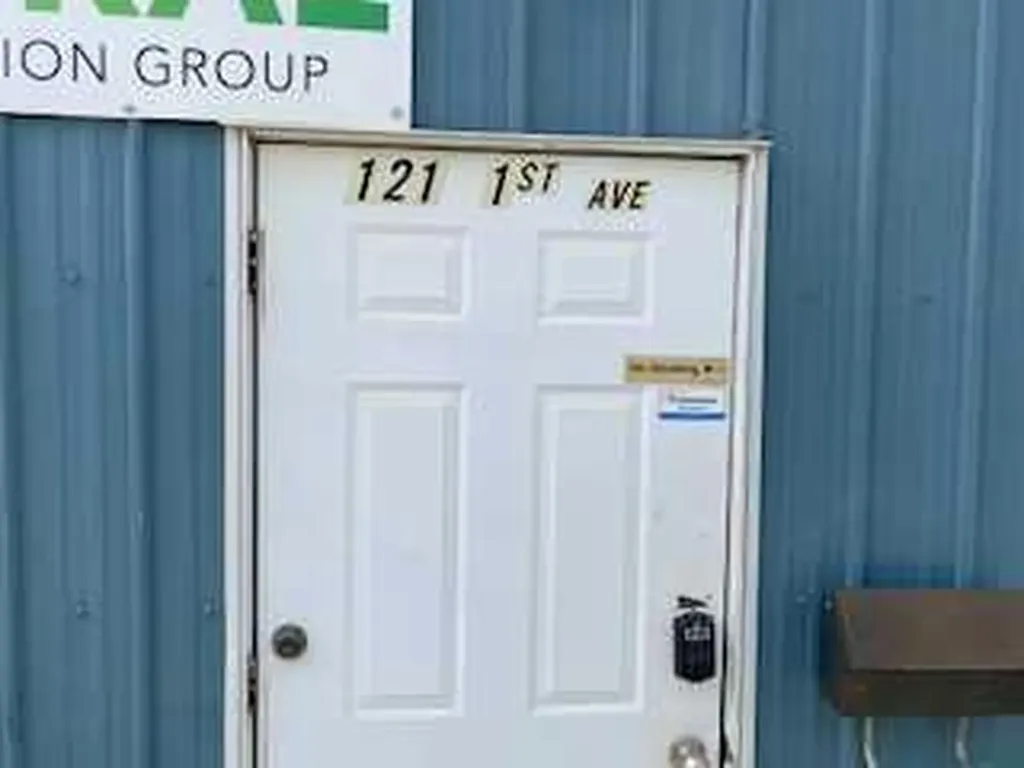 121 1 Avenue Fox Creek AB T0H 3Z0