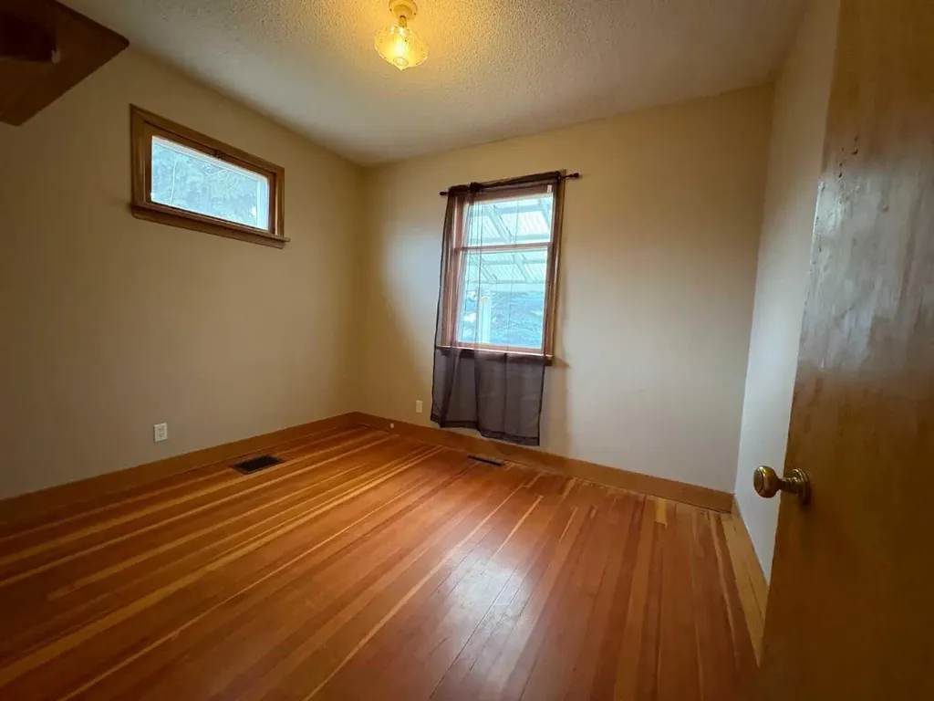 4517 53 Street Vermilion AB T9X 1X9