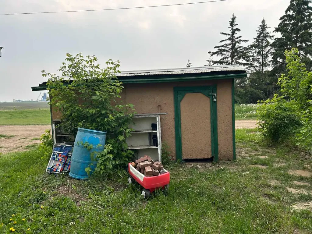 4517 53 Street Vermilion AB T9X 1X9