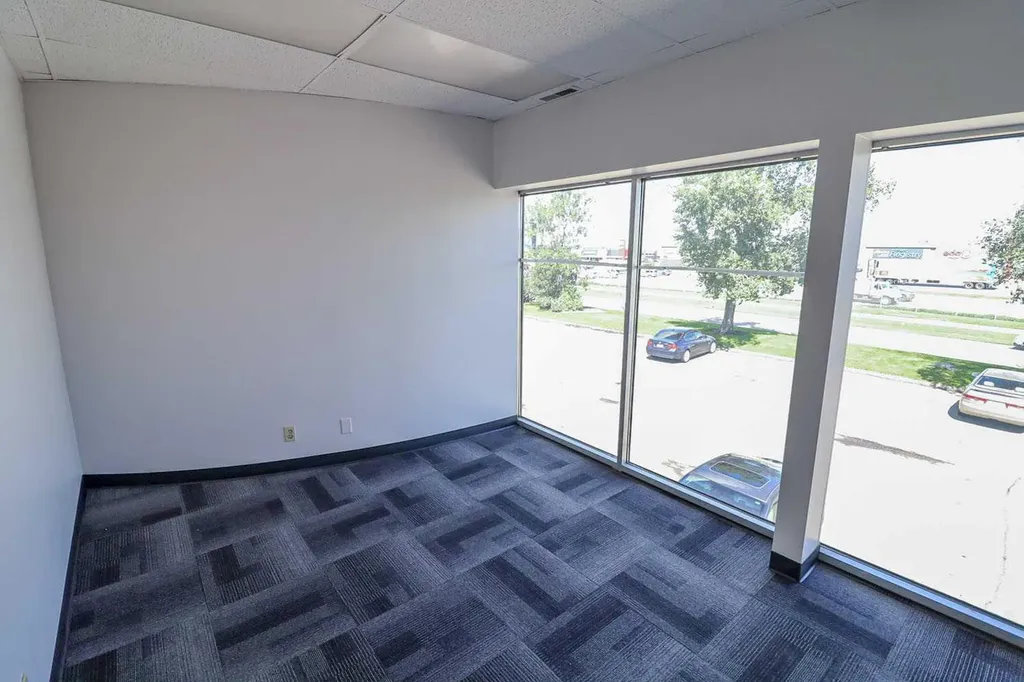 4712 13 Street NE Calgary AB T2E 6P1