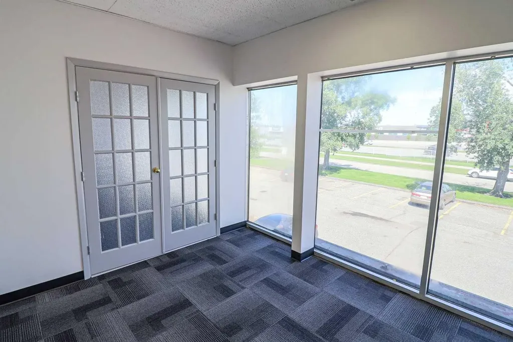 4712 13 Street NE Calgary AB T2E 6P1