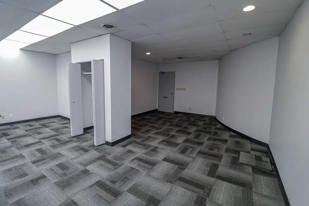4712 13 Street NE Calgary AB T2E 6P1
