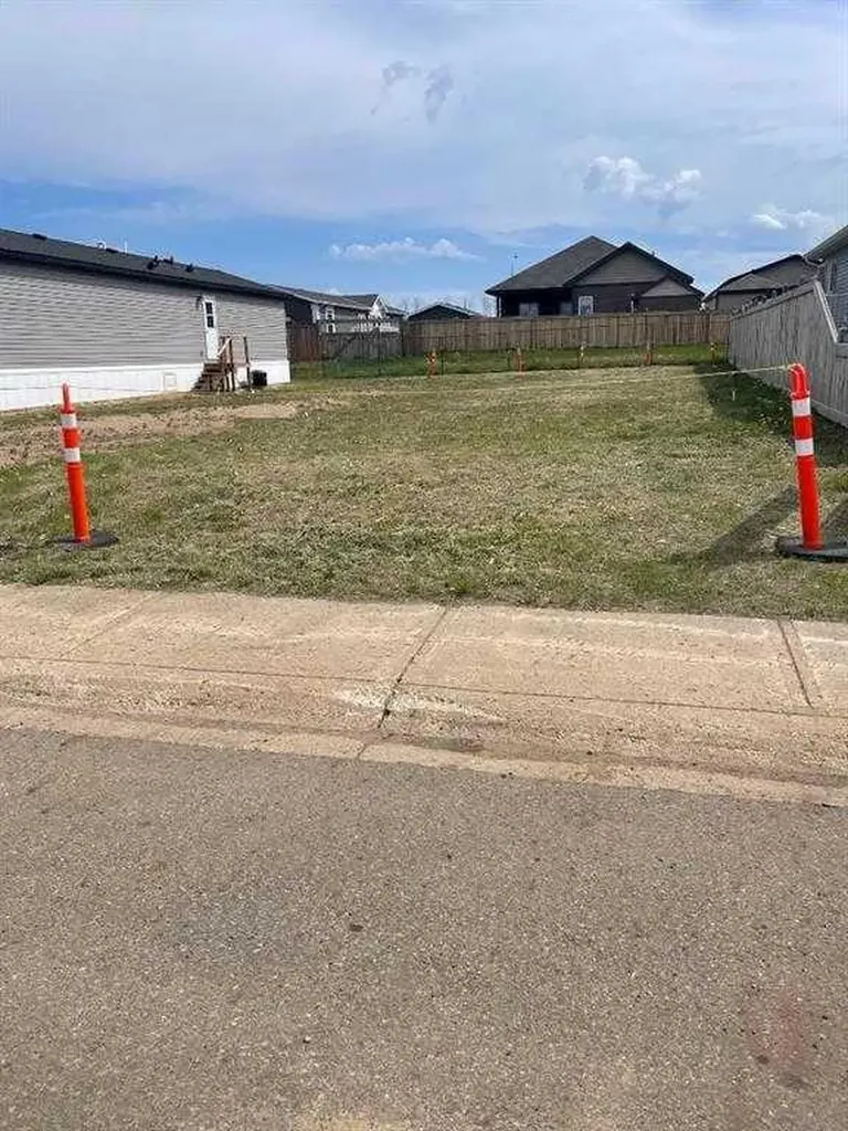 148 Beardsley Crescent Fort Mcmurray AB T9H 2S2