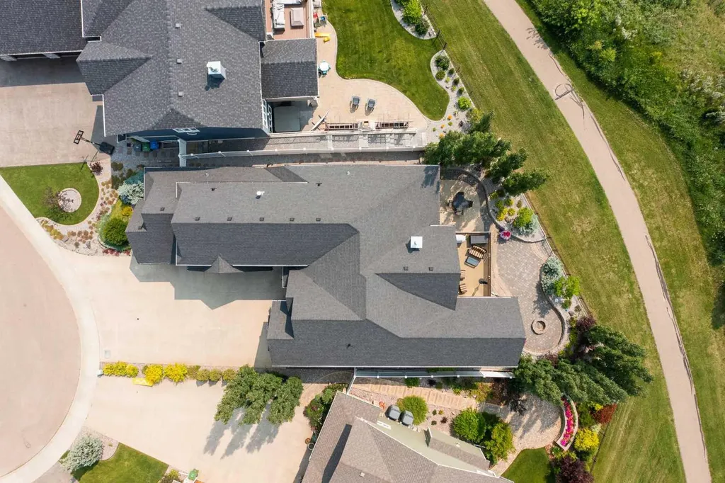 32 Sagewood Close Red Deer AB T4R 0M5