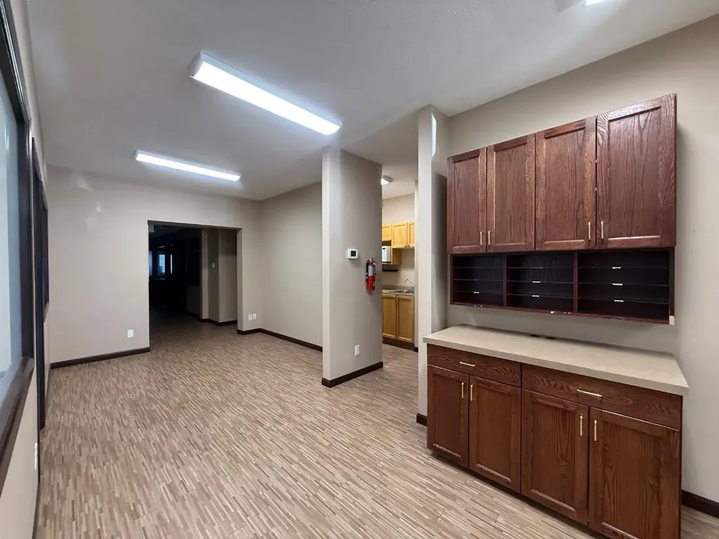 9824 97 Avenue Grande Prairie AB T8V 7K2