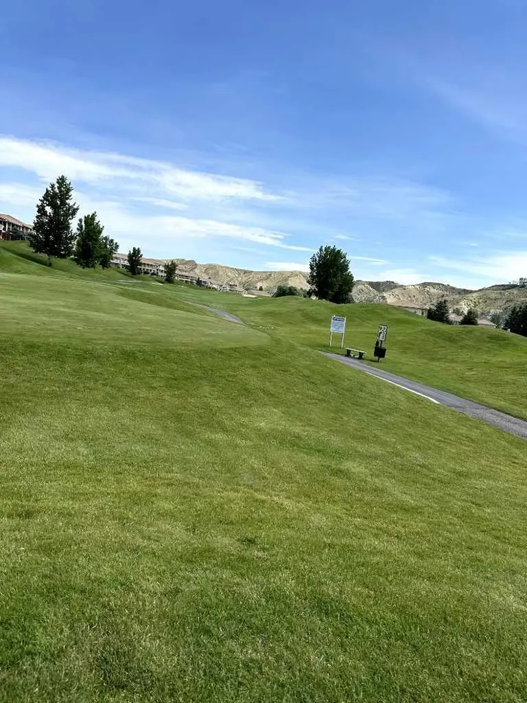 260 Canyon Boulevard W Lethbridge AB T1K 6V1