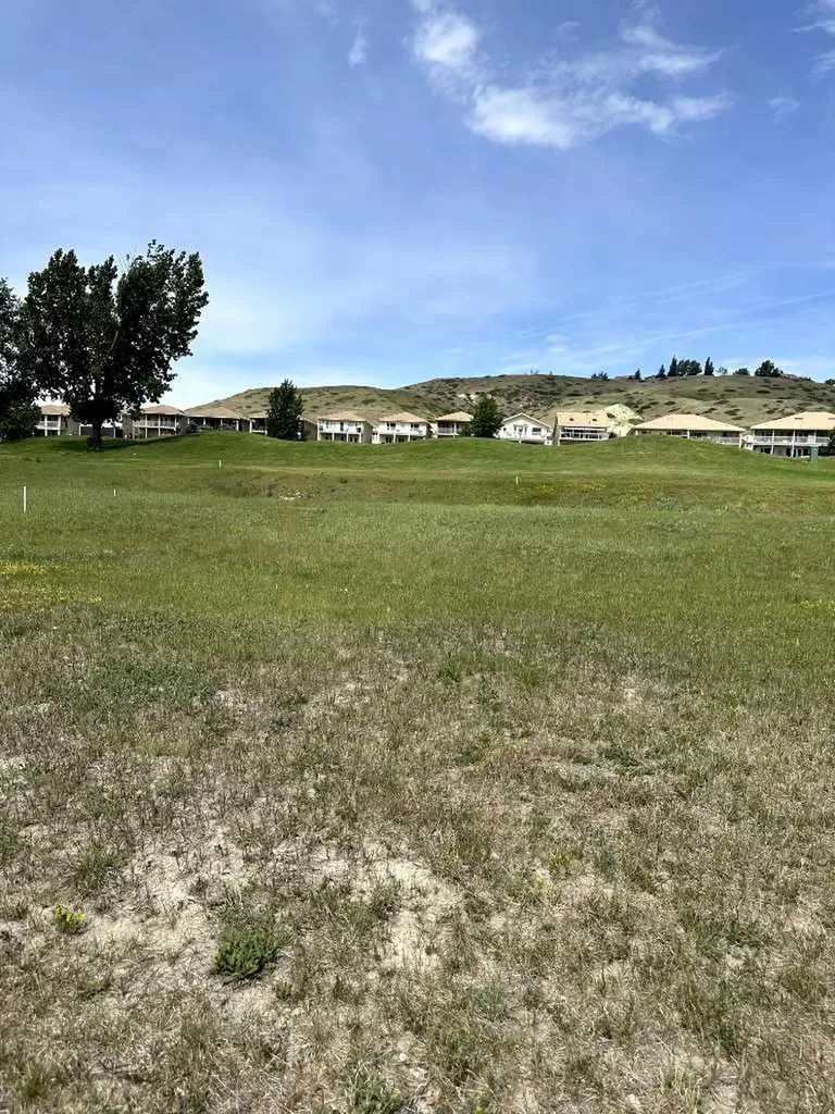 256 Canyon Boulevard W Lethbridge AB T1K 6V1