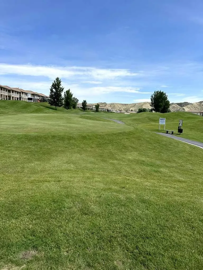 256 Canyon Boulevard W Lethbridge AB T1K 6V1
