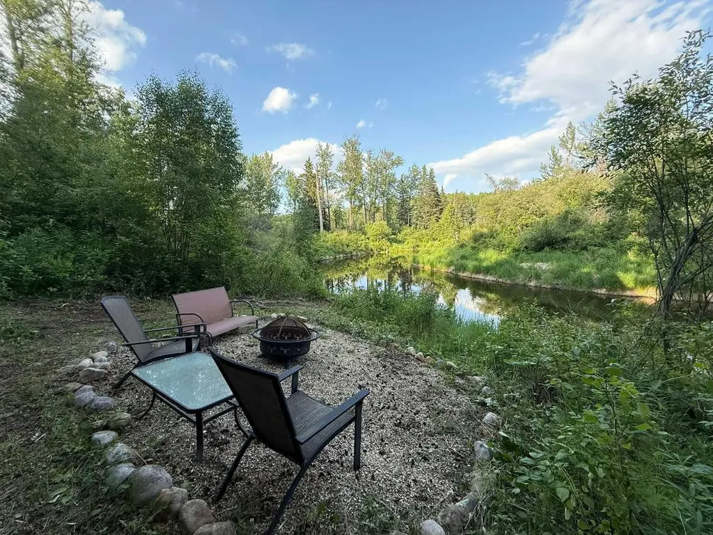 76319 Range Road 180a Range Rural Big Lakes County AB T0G 1E0