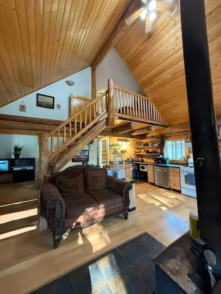 76319 Range Road 180a Range Rural Big Lakes County AB T0G 1E0