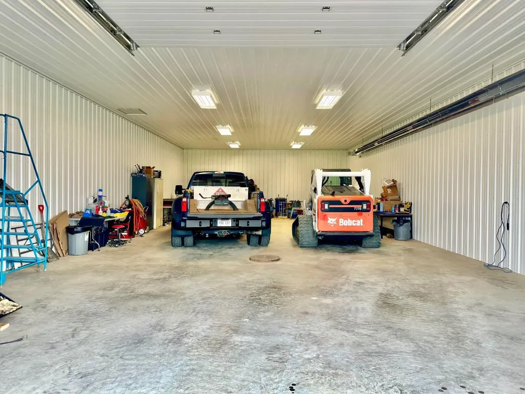 10307 94 Avenue Lac La Biche AB T0A 2C0