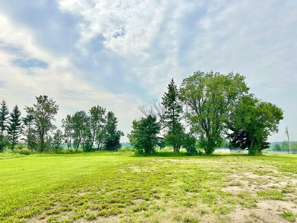 10307 94 Avenue Lac La Biche AB T0A 2C0