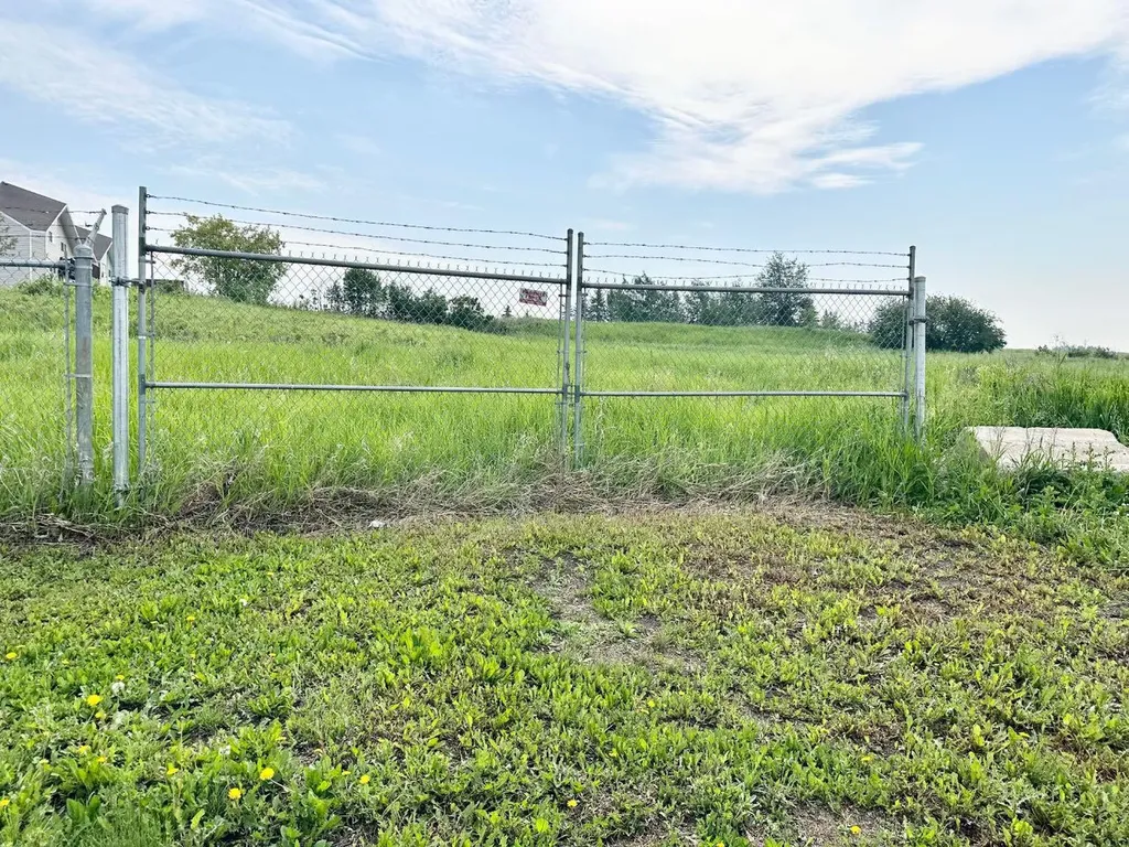 10307 94 Avenue Lac La Biche AB T0A 2C0