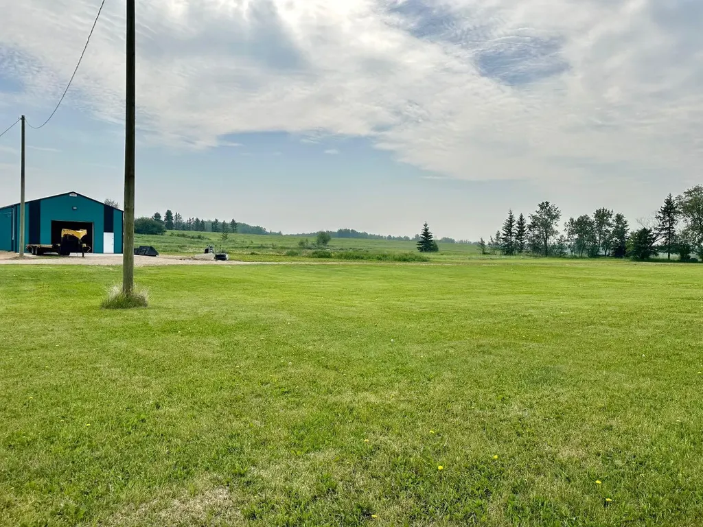 10307 94 Avenue Lac La Biche AB T0A 2C0