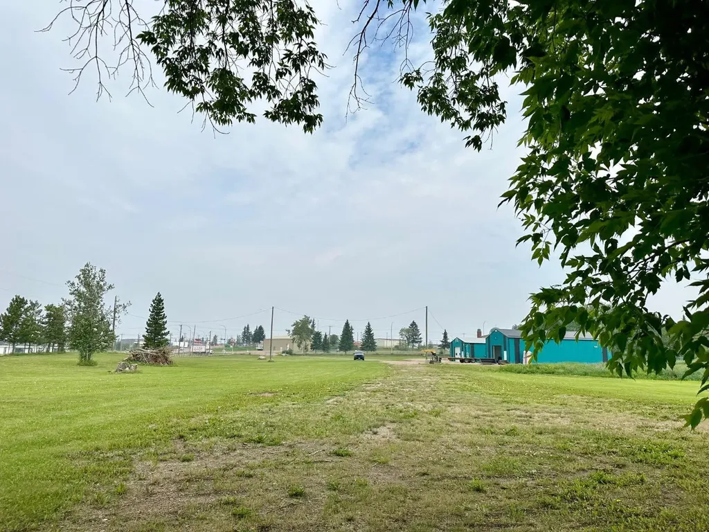 10307 94 Avenue Lac La Biche AB T0A 2C0