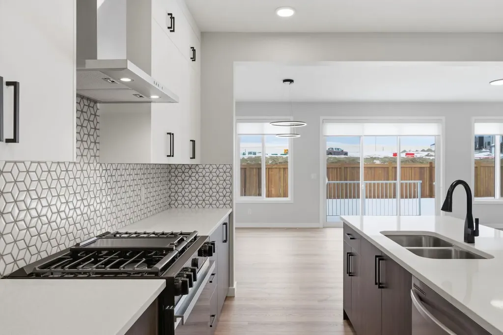 4071 Sawgrass Street NW Airdrie AB T4B 5V4