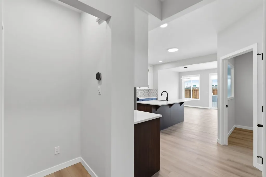 4071 Sawgrass Street NW Airdrie AB T4B 5V4