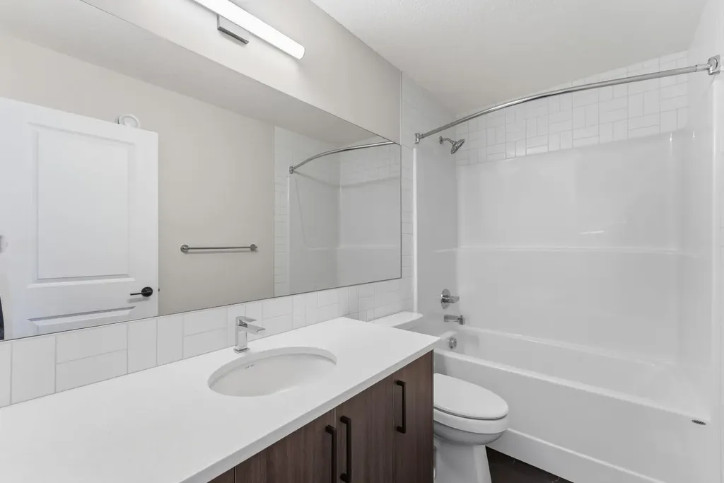 4071 Sawgrass Street NW Airdrie AB T4B 5V4