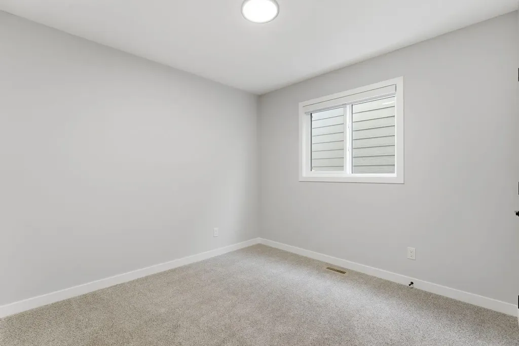 4071 Sawgrass Street NW Airdrie AB T4B 5V4