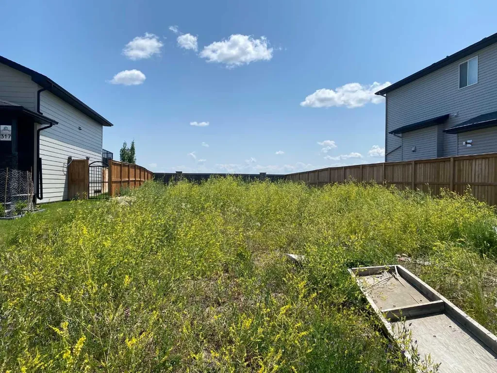 321 Rivergrove Chase W Lethbridge AB T1K 8E8
