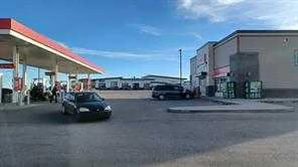 321 Rivergrove Chase W Lethbridge AB T1K 8E8
