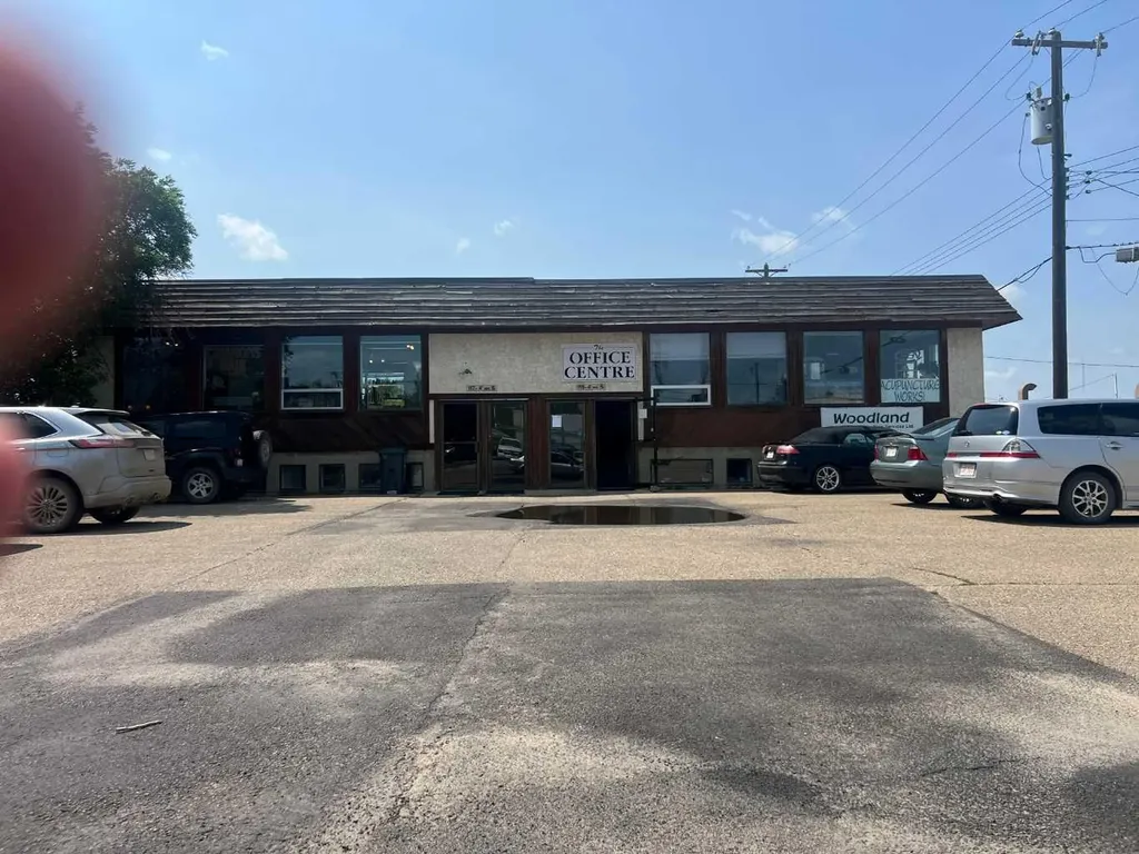 115 & 117 4 Th Avenue S Three Hills AB T0M 2A0