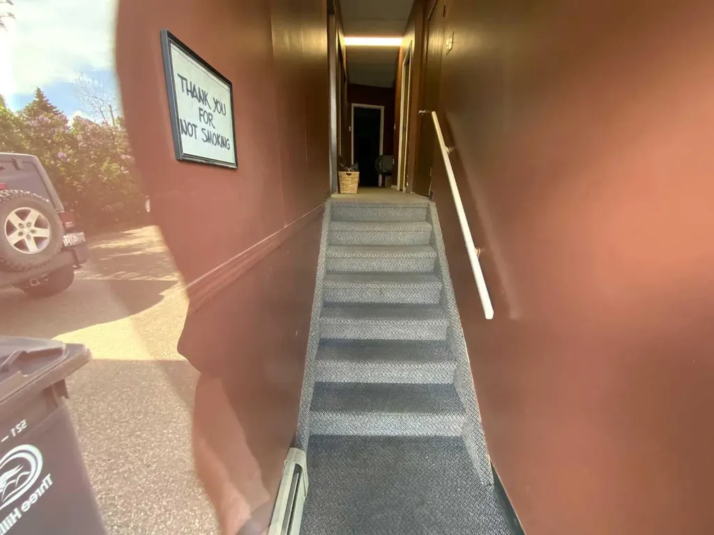 115 & 117 4 Th Avenue S Three Hills AB T0M 2A0