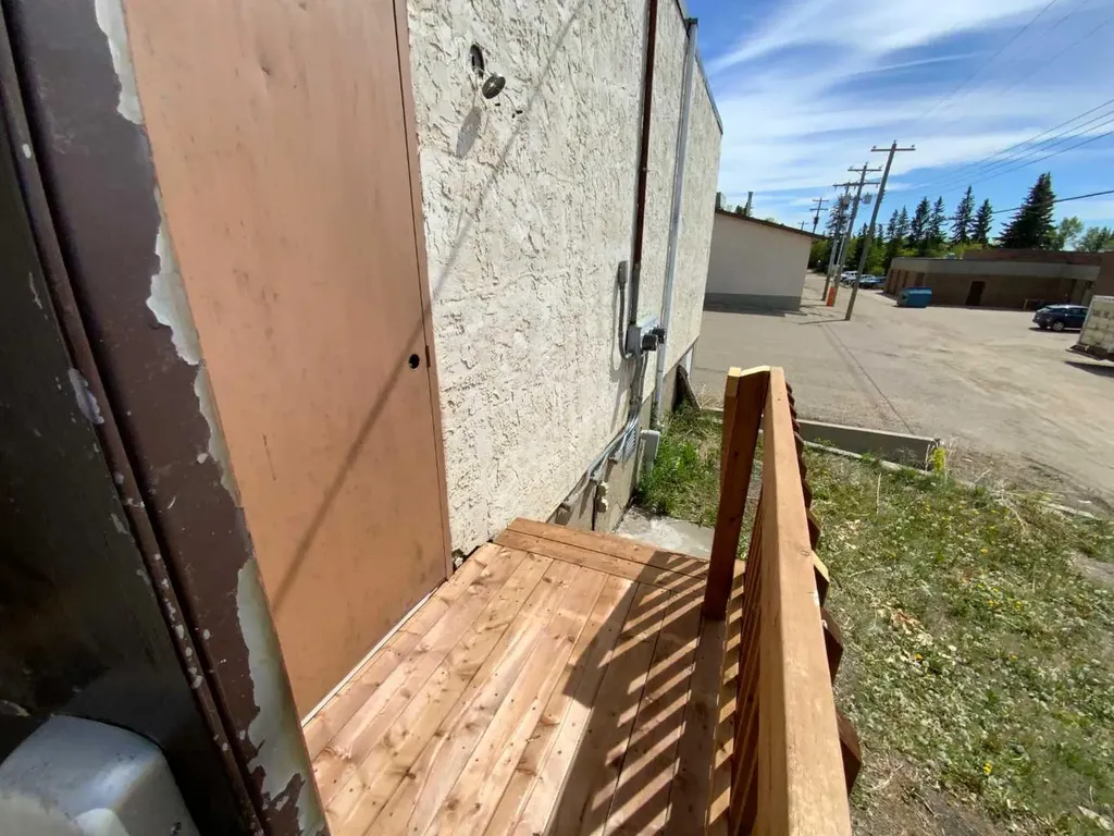 115 & 117 4 Th Avenue S Three Hills AB T0M 2A0