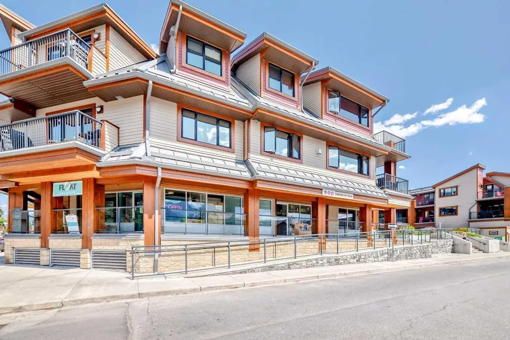 1002 8 Avenue Canmore AB T1W 0C4