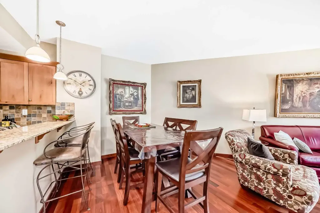 1002 8 Avenue Canmore AB T1W 0C4
