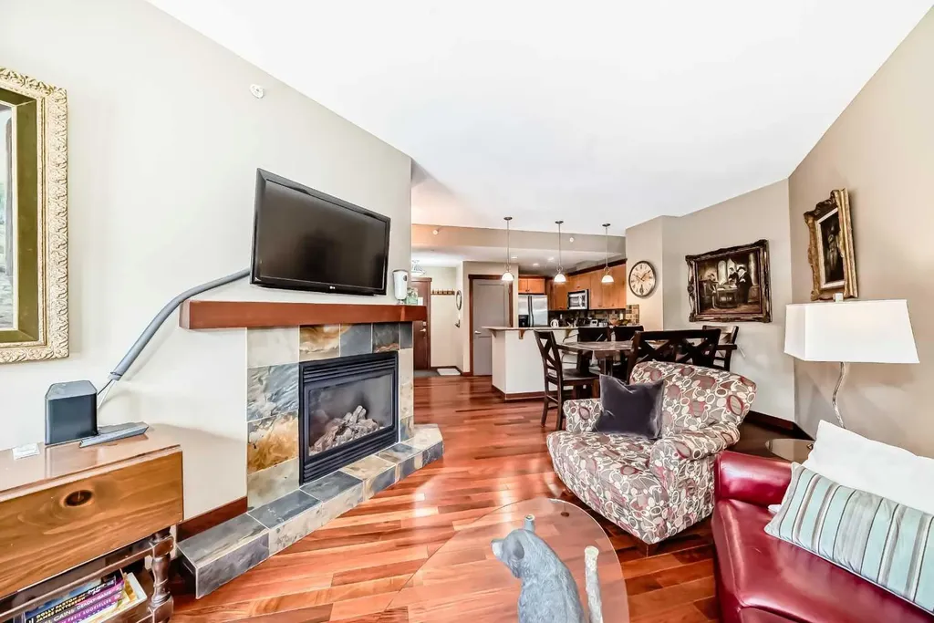 1002 8 Avenue Canmore AB T1W 0C4
