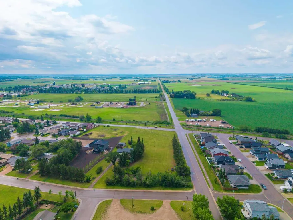 6103 52 Avenue Vermilion AB T9X 1X3