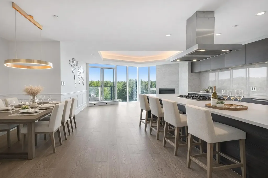 738 1 Avenue SW Calgary AB T2P 5G8