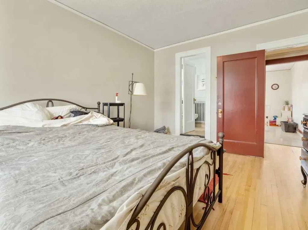 7719 17 Avenue Coleman AB T0K 0M0