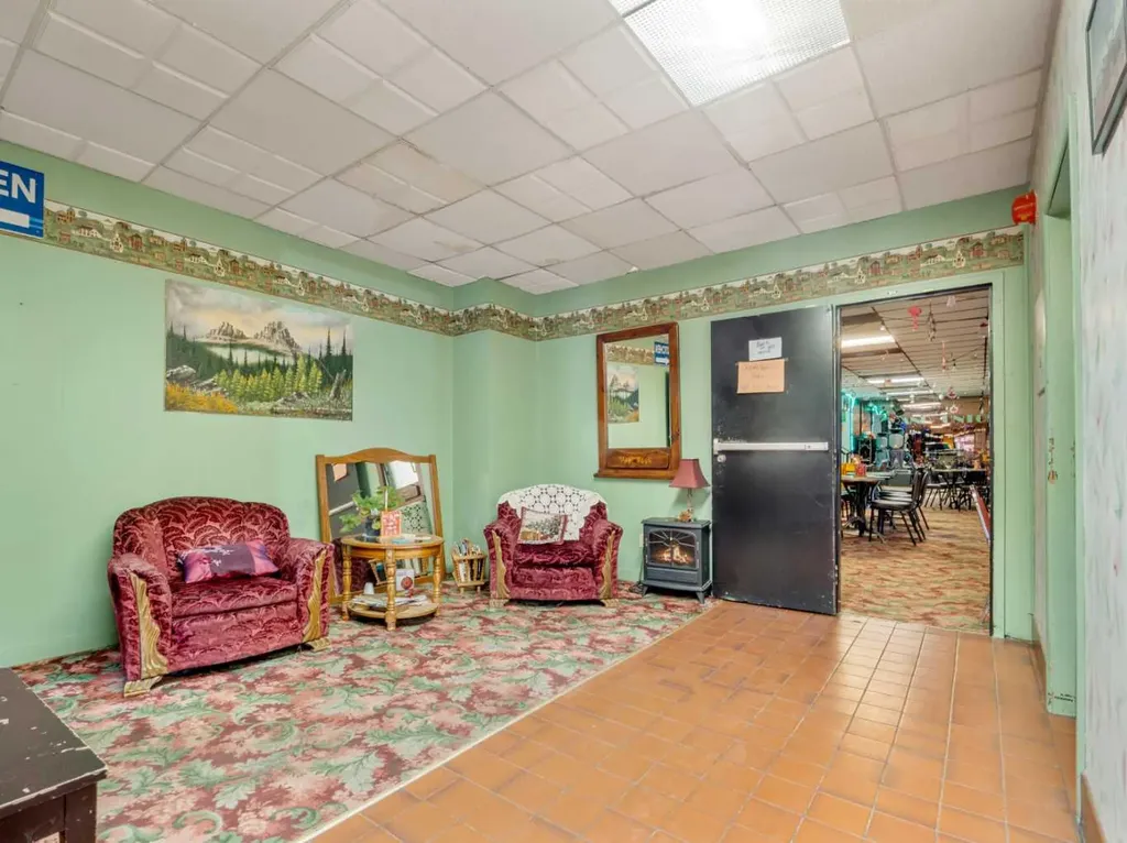7719 17 Avenue Coleman AB T0K 0M0